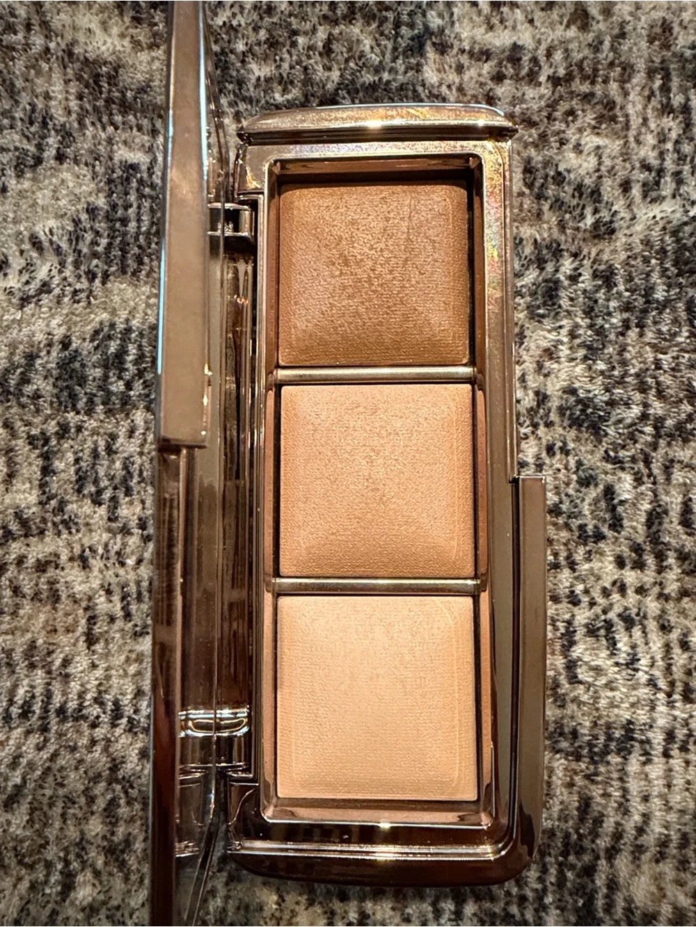 Hourglass AMBIENT LIGHTING PALETTE — VOLUME II